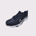 ספורט גברים דפלדי סוליה לבנה NIKE
